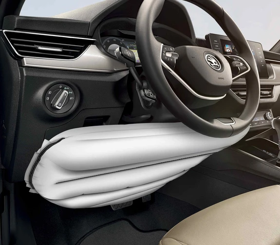 Skoda Kamiq - sécurité de la voiture : Airbags sous le volant pour les genoux du conducteur
