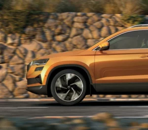 Skoda Karoq - Assistant d'aide à la conduite : Freinage d'aide d'urgence