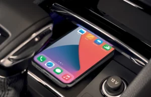 Skoda Karoq - intérieur : Phone Box