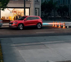 Skoda Karoq - Assistant d'aide au stationnement : Contrôle de distance