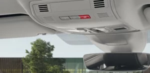Skoda Superb - intérieur : bouton appel d'urgence