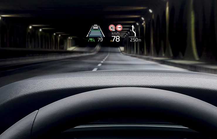 Skoda Octavia Combi- affichage tete haute GPS - direction - vitesse - panneaux de siganlisation